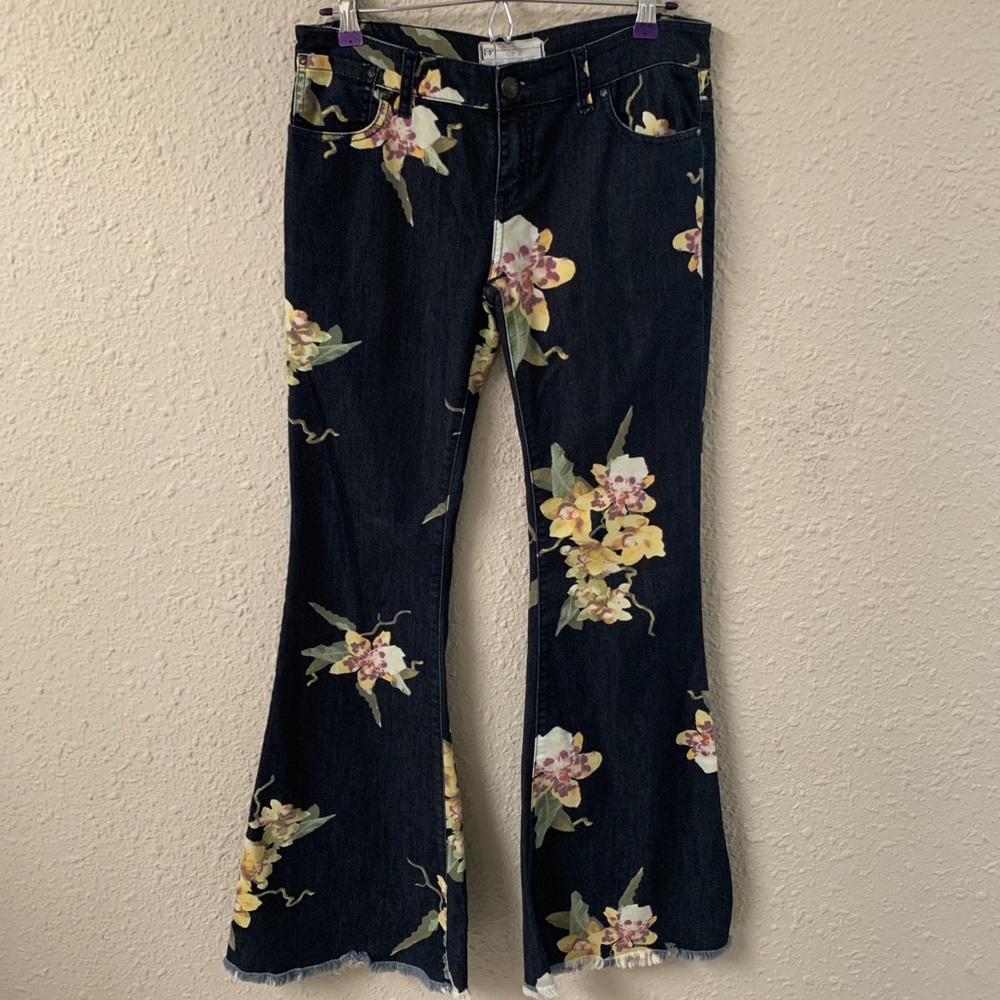 New Free People Bali Flared Floral Jeans - Picture 2 of 6